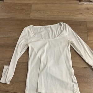 Old Navy Cream Long Sleeve Top